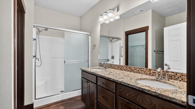1432 E Sawgrass Ln, Deer Park, WA 99006