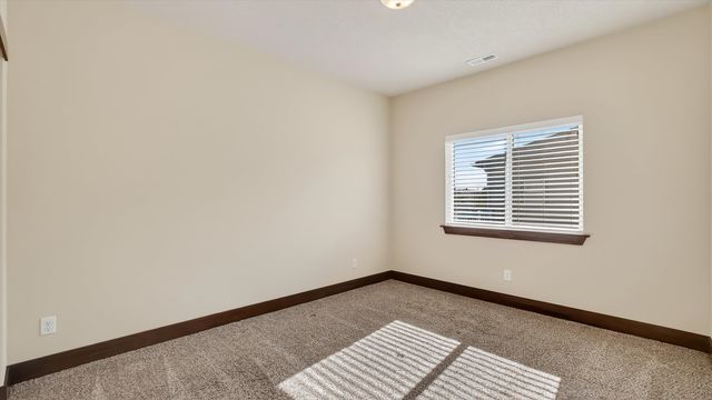 1432 E Sawgrass Ln, Deer Park, WA 99006