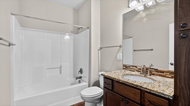 1432 E Sawgrass Ln, Deer Park, WA 99006
