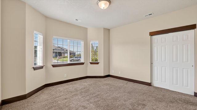1432 E Sawgrass Ln, Deer Park, WA 99006