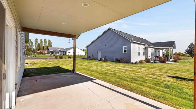 1432 E Sawgrass Ln, Deer Park, WA 99006