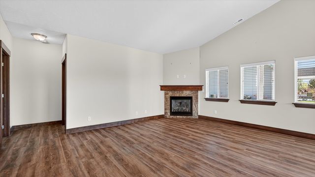 1432 E Sawgrass Ln, Deer Park, WA 99006