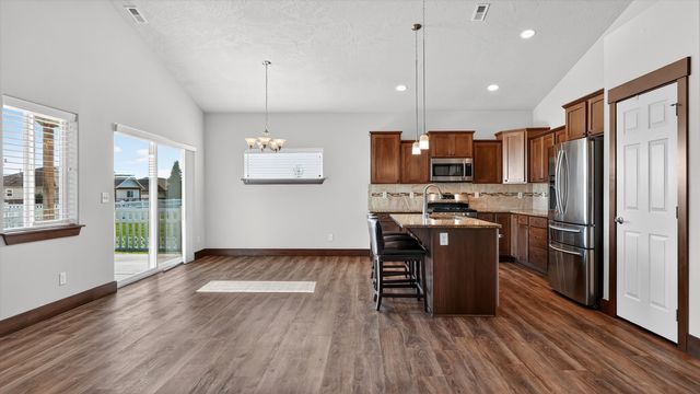 1432 E Sawgrass Ln, Deer Park, WA 99006