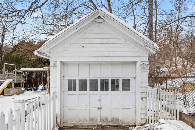 1920 S West Avenue, Jackson, MI 49203