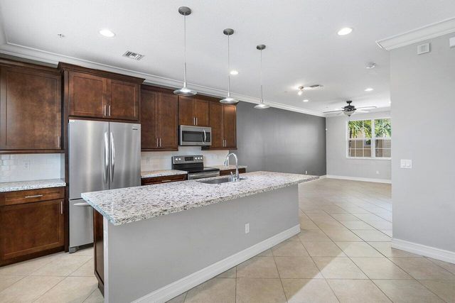 224 S Federal Highway 4, Lake Worth Beach, FL 33460