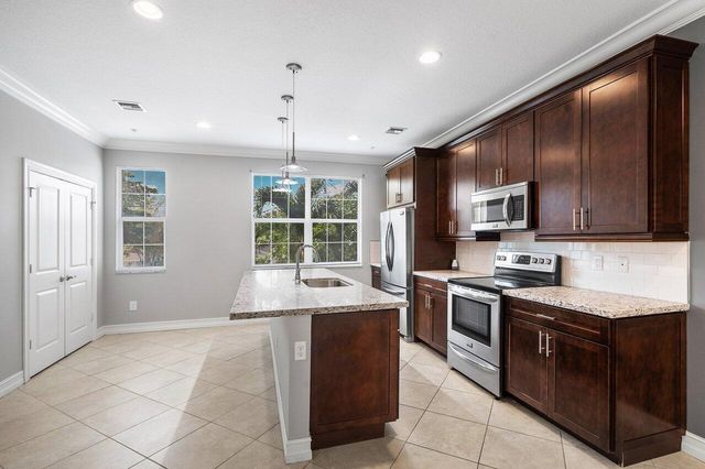 224 S Federal Highway 4, Lake Worth Beach, FL 33460