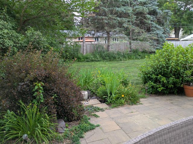 1120 Unity Avenue N, Golden Valley, MN 55422