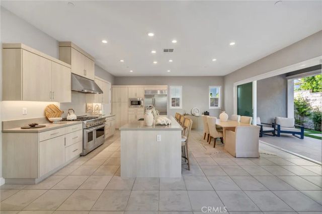 190 Orange, Lake Forest, CA 92630