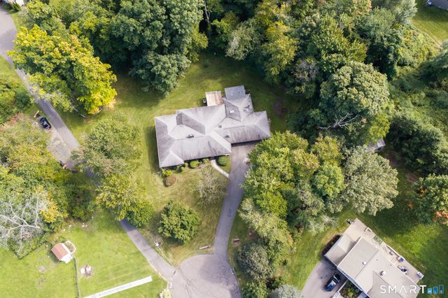 25 Juniper Road, Middlebury, CT 06762