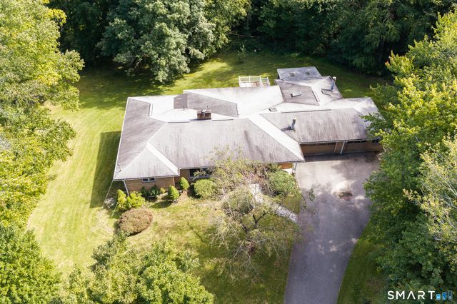 25 Juniper Road, Middlebury, CT 06762