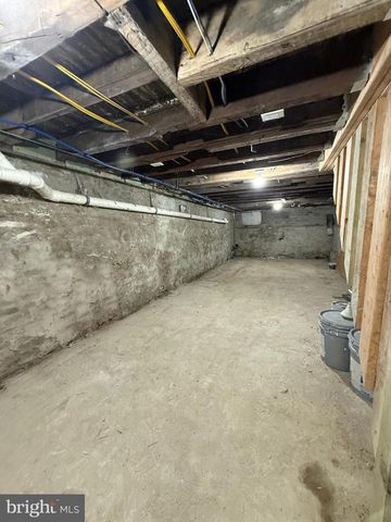 516 COLUMBUS RD, Burlington, NJ 08016