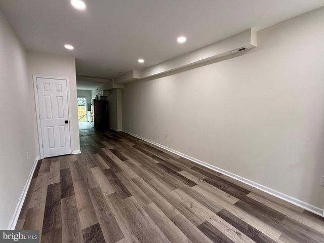 516 COLUMBUS RD, Burlington, NJ 08016