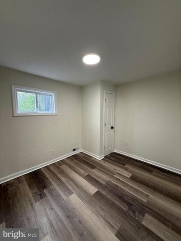 516 COLUMBUS RD, Burlington, NJ 08016