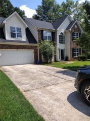 2588 Rainmaker Drive, Decatur, GA 30034
