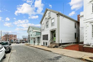8 Franklin Street 4, Newport, RI 02840