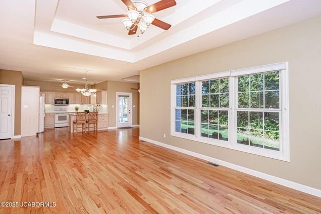 221 MADELINES PARK CIRCLE, Jefferson City, MO 65109