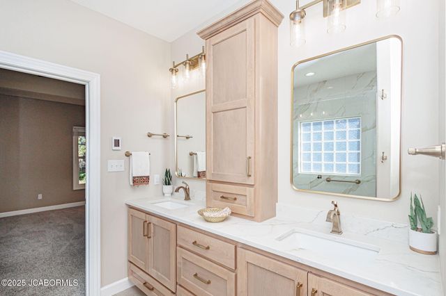 221 MADELINES PARK CIRCLE, Jefferson City, MO 65109