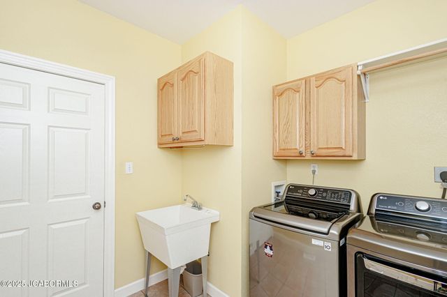 221 MADELINES PARK CIRCLE, Jefferson City, MO 65109