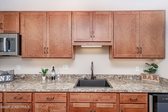 221 MADELINES PARK CIRCLE, Jefferson City, MO 65109