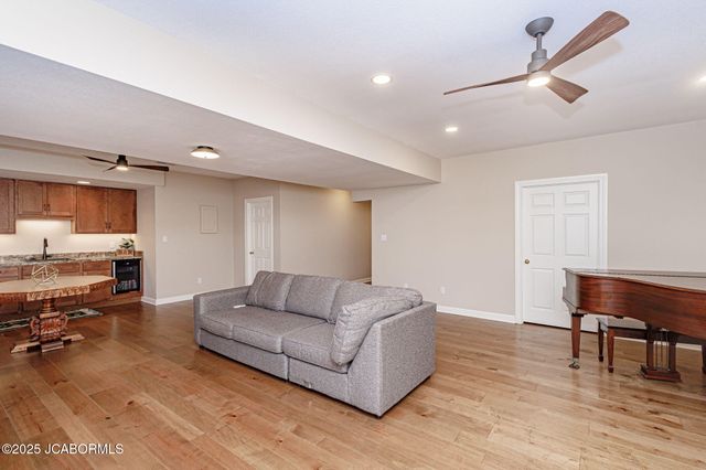 221 MADELINES PARK CIRCLE, Jefferson City, MO 65109