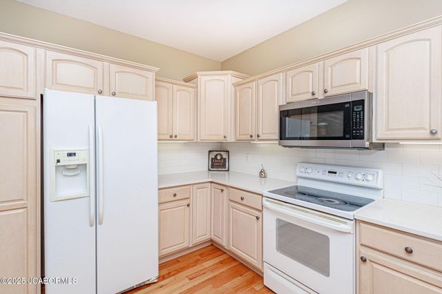 221 MADELINES PARK CIRCLE, Jefferson City, MO 65109