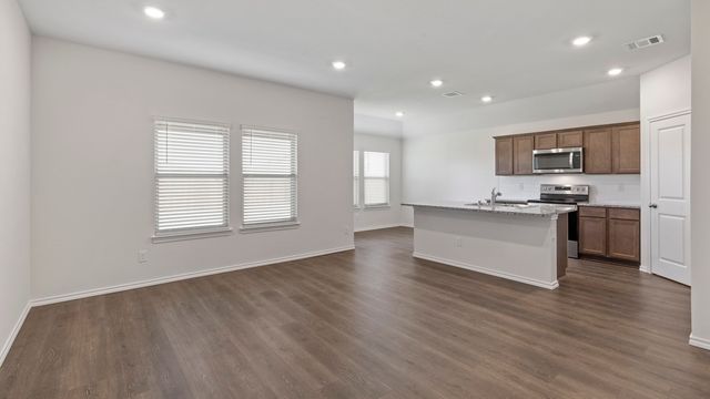 3311 Melissa Lane, Ennis, TX 75119