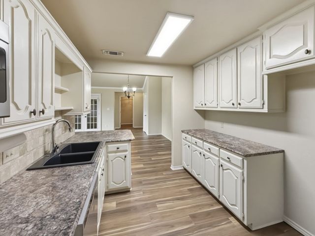 6237 Tezcuco Court, Granbury, TX 76049