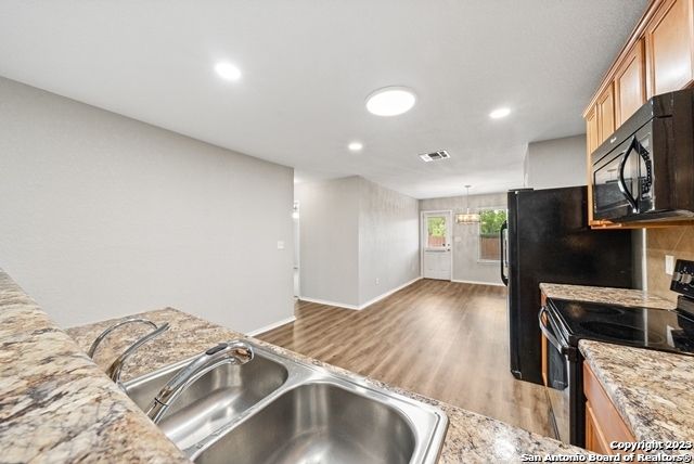 10134 CASTELLO CYN, San Antonio, TX 78254