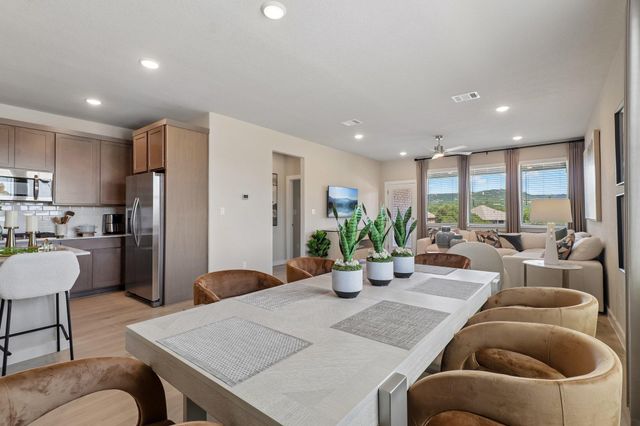 8112 Turning Leaf CIR, Lago Vista, TX 78645