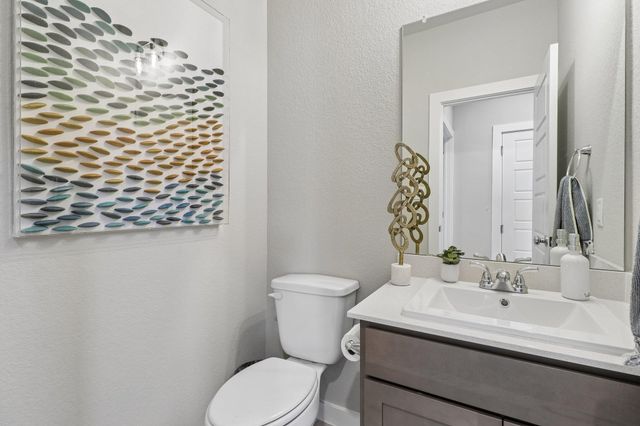 8112 Turning Leaf CIR, Lago Vista, TX 78645