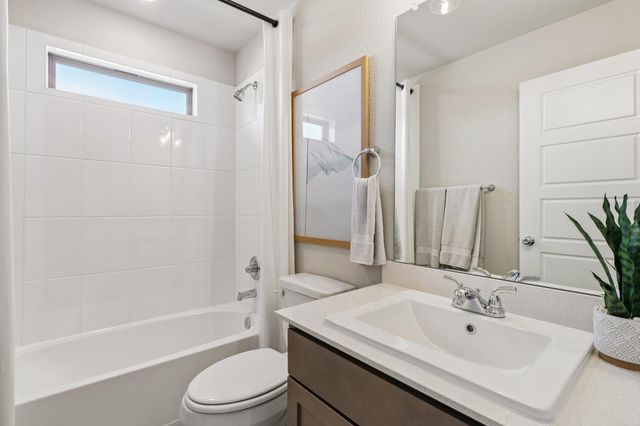 8112 Turning Leaf CIR, Lago Vista, TX 78645