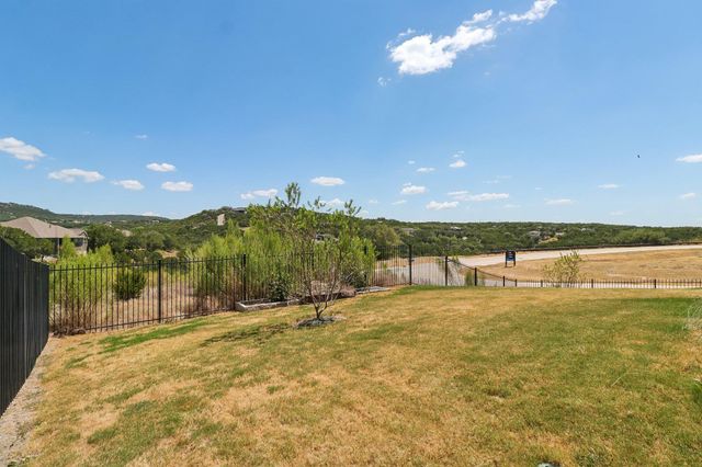 8112 Turning Leaf CIR, Lago Vista, TX 78645