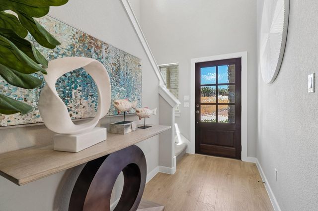 8112 Turning Leaf CIR, Lago Vista, TX 78645