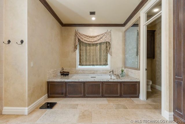 19433 E Clear Brook Road, Owasso, OK 74055