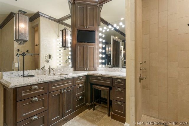 19433 E Clear Brook Road, Owasso, OK 74055