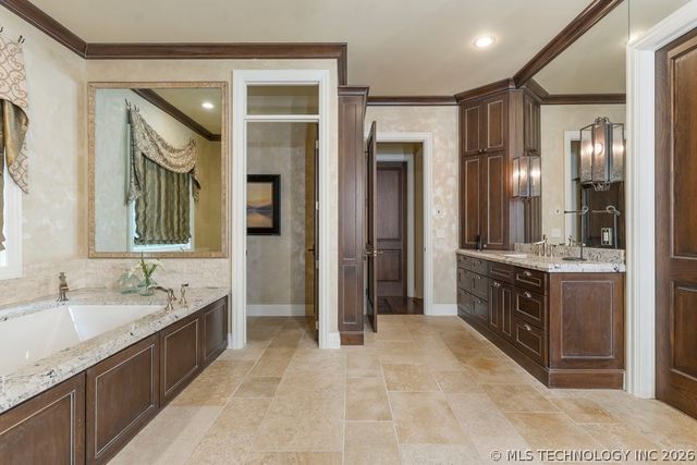 19433 E Clear Brook Road, Owasso, OK 74055