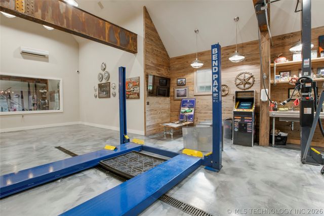 19433 E Clear Brook Road, Owasso, OK 74055