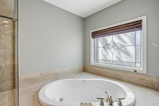 4065 Village Ridge Drive, Deerfield Twp., OH 45040