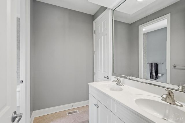 4065 Village Ridge Drive, Deerfield Twp., OH 45040