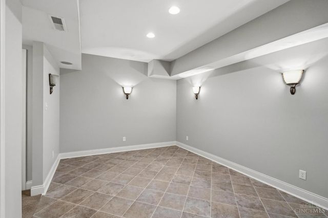 4065 Village Ridge Drive, Deerfield Twp., OH 45040