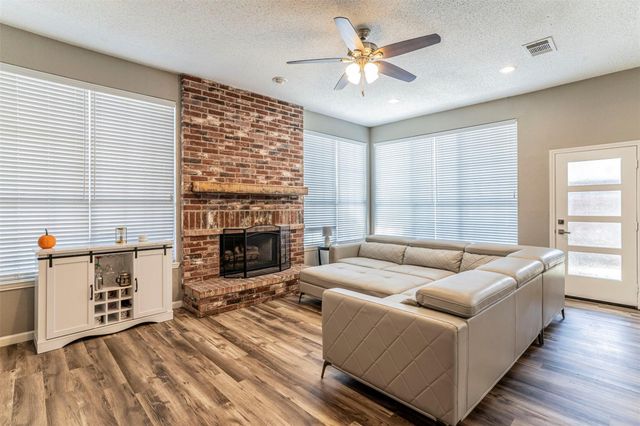 8409 Lake Bend Drive, Rowlett, TX 75088