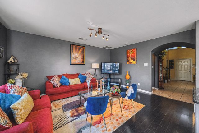 2820 Gardendale Drive, Fort Worth, TX 76120