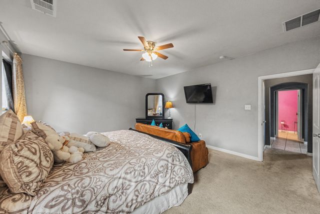 2820 Gardendale Drive, Fort Worth, TX 76120