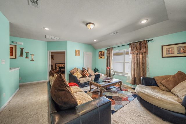 2820 Gardendale Drive, Fort Worth, TX 76120