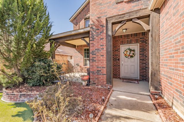 2820 Gardendale Drive, Fort Worth, TX 76120