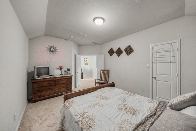 2820 Gardendale Drive, Fort Worth, TX 76120