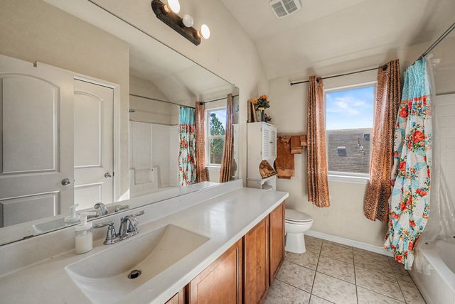 2820 Gardendale Drive, Fort Worth, TX 76120