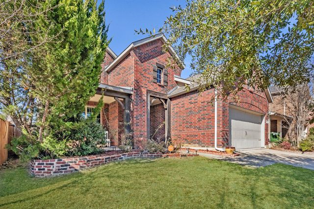 2820 Gardendale Drive, Fort Worth, TX 76120