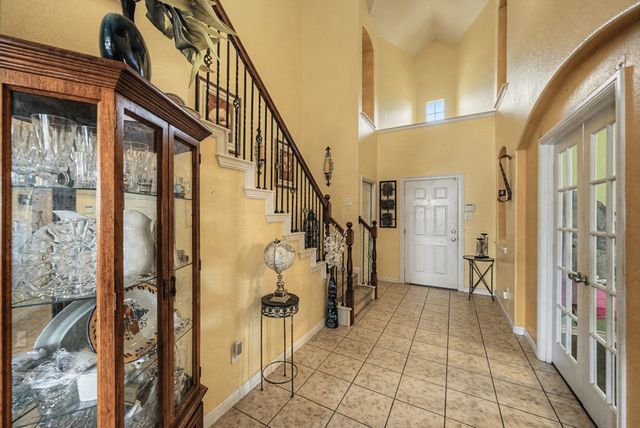 2820 Gardendale Drive, Fort Worth, TX 76120