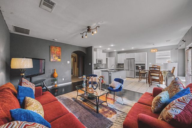 2820 Gardendale Drive, Fort Worth, TX 76120